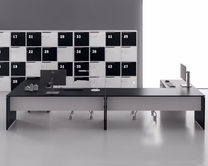 Open space con workstation compatte e sedute ergonomiche – ottimizzazione degli spazi per aziende in crescita