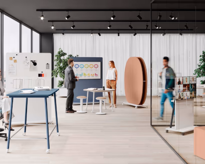 Open space ufficio con phone booth e zone riservate – soluzioni per privacy e concentrazione negli ambienti condivisi