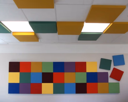 Pannelli acustici modulari fonoassorbenti per pareti e soffitti – design e isolamento acustico per uffici moderni